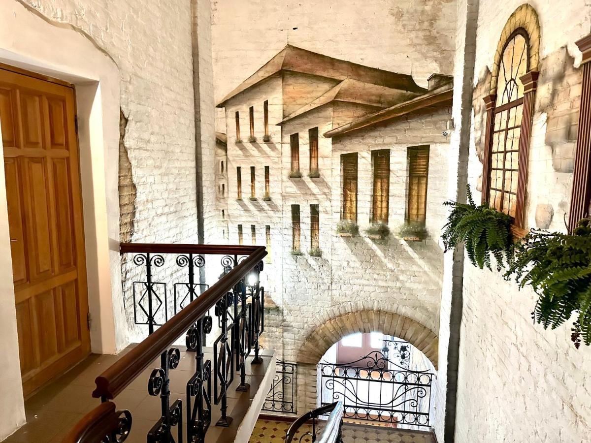 Apartments In The City Center, Near A Theatre, Zlata Plaza Rivne Dış mekan fotoğraf