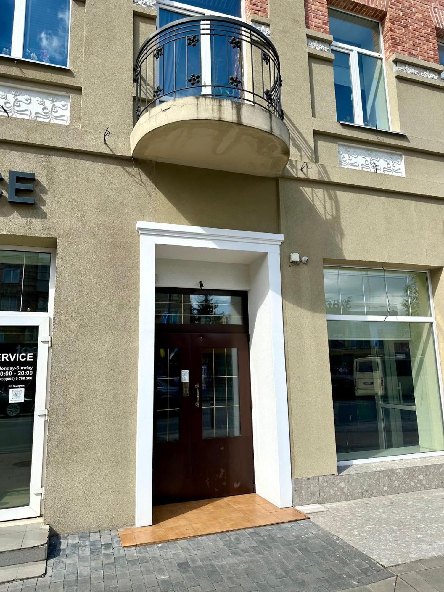 Apartments In The City Center, Near A Theatre, Zlata Plaza Rivne Dış mekan fotoğraf